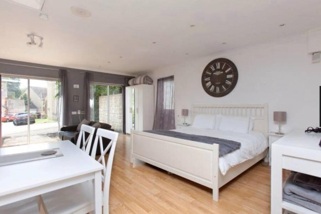 Self-Contained Apartment Corsham Εξωτερικό φωτογραφία